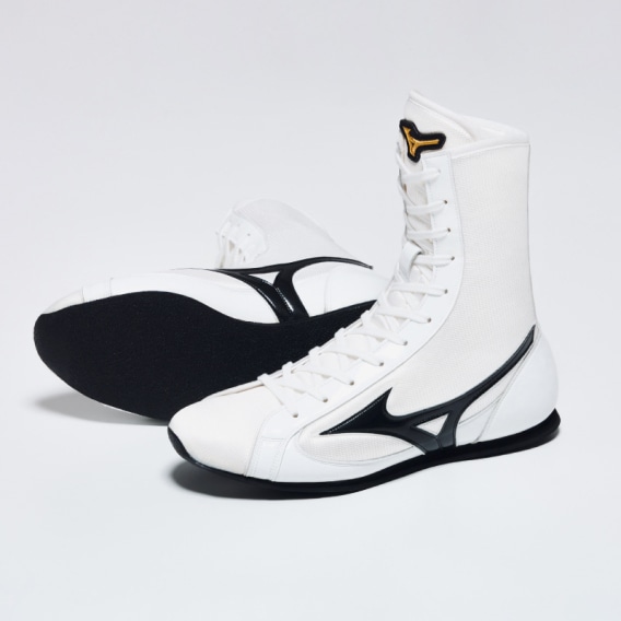 White and black Mizuno boxing shoes